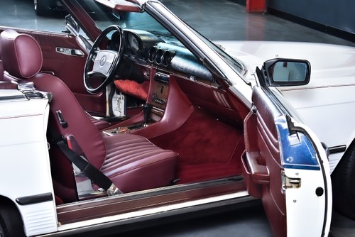 1986 Mercedes-Benz R107 560SL Convertible 5,6L V8 For Sale (picture 50 of 120)