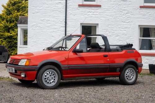 1988 Peugeot 205 CTi Cabriolet à vendre (picture 9 of 143)