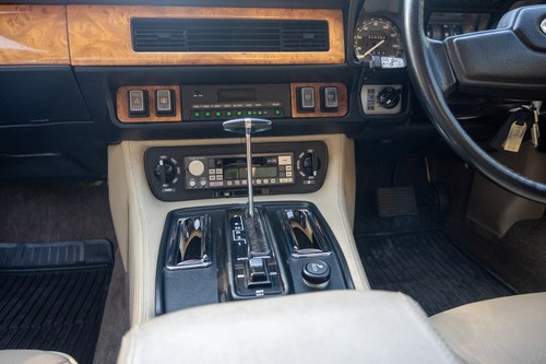 1986 Jaguar XJ-SC V12 Cabriolet In vendita (immagine 118 di 295)