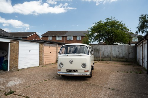 1969 Volkswagen Type 2 Bay Window Camper Conversion Te koop (foto 4 van 123)