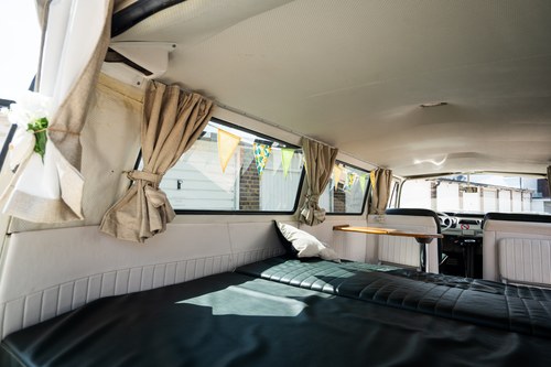 1969 Volkswagen Type 2 Bay Window Camper Conversion Te koop (foto 78 van 123)