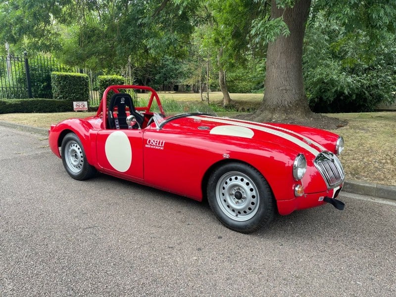 1961 MG MGA - 1 1961 MG MGA - 1