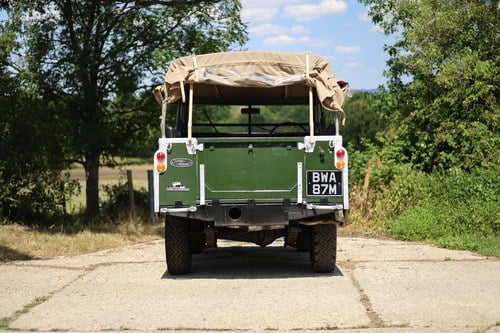 1966 Land Rover Series IIA 88” à vendre (picture 10 of 202)
