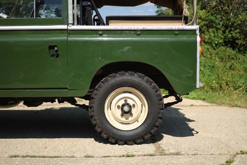 1966 Land Rover Series IIA 88” à vendre (picture 122 of 202)