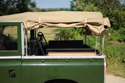 1966 Land Rover Series IIA 88” à vendre (picture 124 of 202)