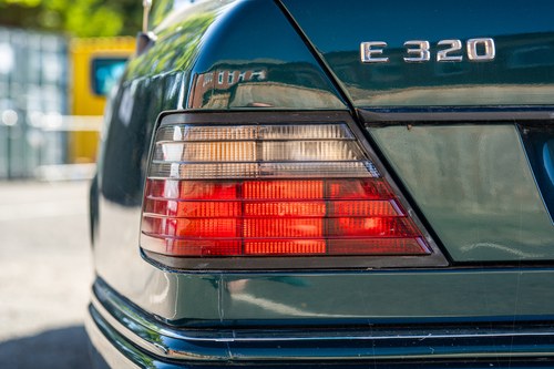 1995 Mercedes-Benz C124 E320 Coupe à vendre (picture 74 of 101)