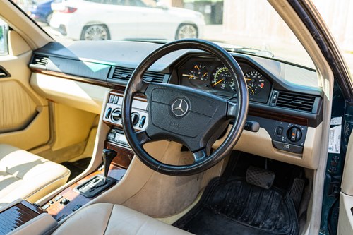 1995 Mercedes-Benz C124 E320 Coupe à vendre (picture 31 of 101)