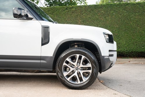 2024 Land Rover Defender 90 D250 MHEV For Sale