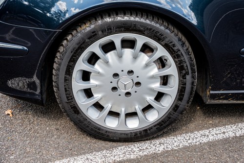 2003 Mercedes-Benz E500 (W211) till salu (bild 9 av 92)