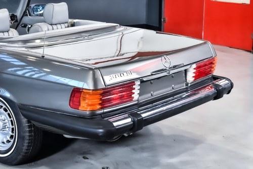 1984 Mercedes-Benz R107 380SL Convertible 3,8L V8 zum Verkauf (Bild 79 von 102)
