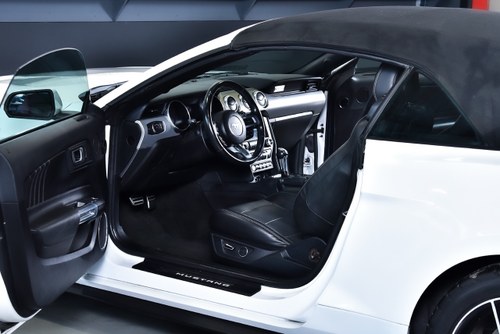 2018 Ford Mustang Convertible 2,3L I4 En venta (imagen 26 de 87)