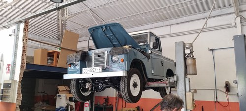 1976 Land Rover Santana Series III 88in Especial In vendita (immagine 62 di 72)