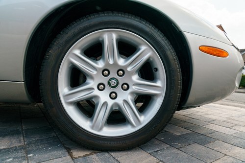 1998 Jaguar XK8 (X100) zum Verkauf (Bild 18 von 150)