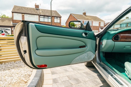 1998 Jaguar XK8 (X100) zum Verkauf (Bild 36 von 150)