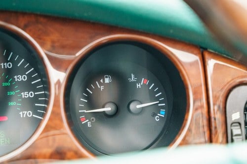 1998 Jaguar XK8 (X100) zum Verkauf (Bild 69 von 150)