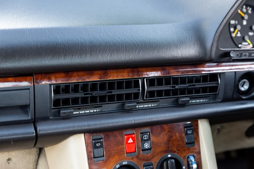 1986 Mercedes-Benz W126 560SEC Te koop (foto 30 van 192)