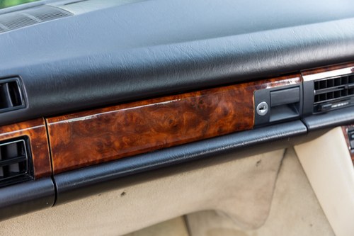 1986 Mercedes-Benz W126 560SEC Te koop (foto 31 van 192)