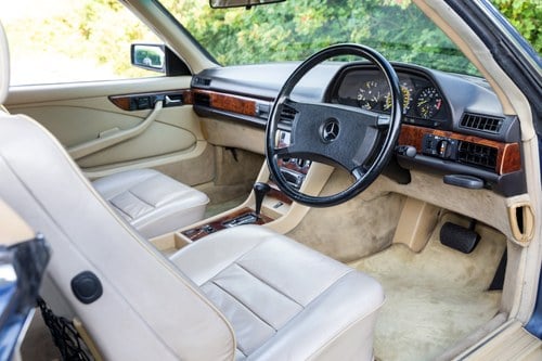 1986 Mercedes-Benz W126 560SEC Te koop (foto 39 van 192)