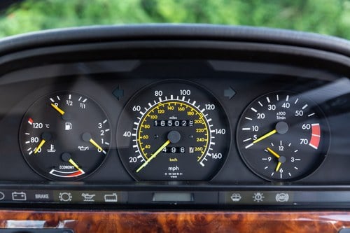 1986 Mercedes-Benz W126 560SEC Te koop (foto 43 van 192)