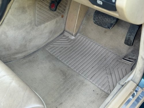 1997 Mercedes-Benz A124 E220 Cabriolet zum Verkauf (Bild 19 von 116)