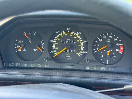 1997 Mercedes-Benz A124 E220 Cabriolet zum Verkauf (Bild 21 von 116)