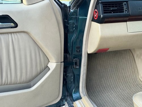 1997 Mercedes-Benz A124 E220 Cabriolet zum Verkauf (Bild 34 von 116)