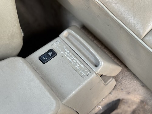 1997 Mercedes-Benz A124 E220 Cabriolet zum Verkauf (Bild 47 von 116)