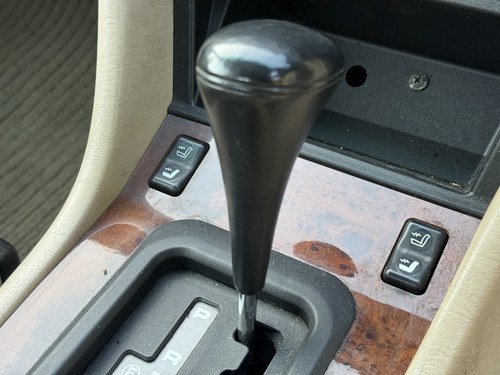 1997 Mercedes-Benz A124 E220 Cabriolet zum Verkauf (Bild 61 von 116)