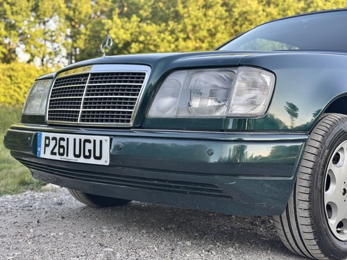 1997 Mercedes-Benz A124 E220 Cabriolet zum Verkauf (Bild 82 von 116)