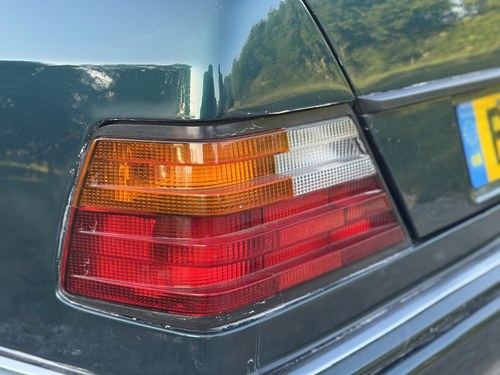 1997 Mercedes-Benz A124 E220 Cabriolet zum Verkauf (Bild 84 von 116)