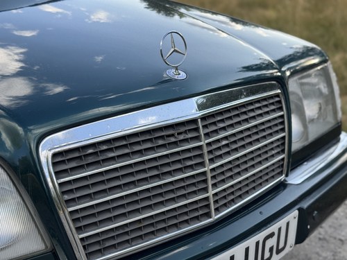 1997 Mercedes-Benz A124 E220 Cabriolet zum Verkauf (Bild 89 von 116)