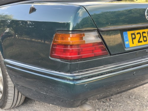 1997 Mercedes-Benz A124 E220 Cabriolet zum Verkauf (Bild 97 von 116)