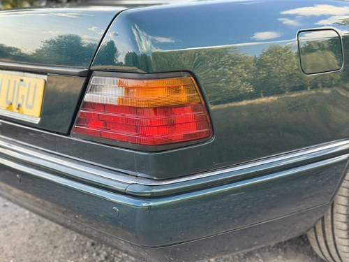 1997 Mercedes-Benz A124 E220 Cabriolet zum Verkauf (Bild 98 von 116)