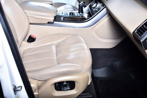 2016 Range Rover Sport 3,0L V6 HSE till salu (bild 47 av 95)