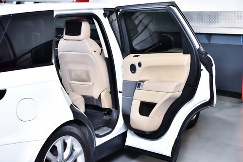 2016 Range Rover Sport 3,0L V6 HSE till salu (bild 56 av 95)