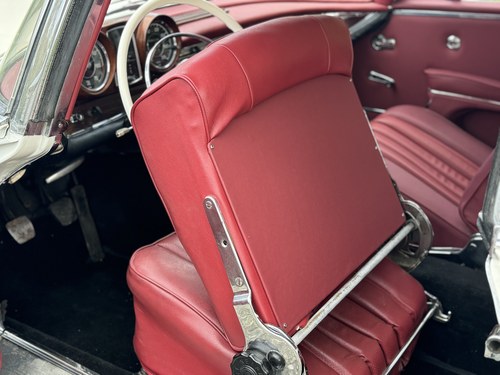 1963 Mercedes-Benz 220SE Coupe (W111) In vendita (immagine 48 di 134)