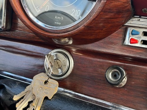 1963 Mercedes-Benz 220SE Coupe (W111) In vendita (immagine 30 di 134)