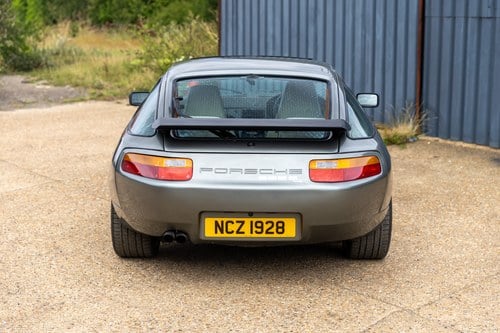 1988 Porsche 928 S4 à vendre (picture 9 of 188)