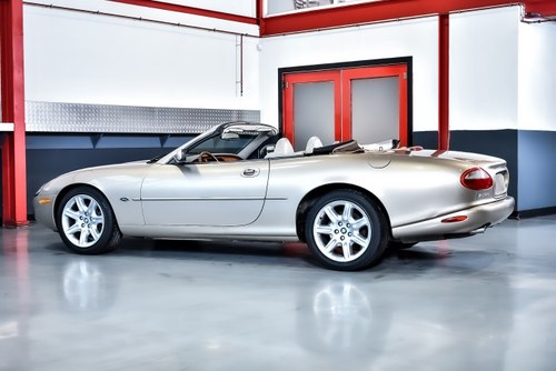 2000 Jaguar XK8 For Sale (picture 17 of 82)