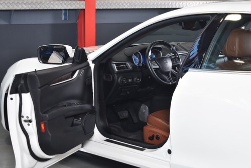 2015 Maserati Q4 Ghibli Sedan 3,0L V6 à venda (imagem 33 de 102)