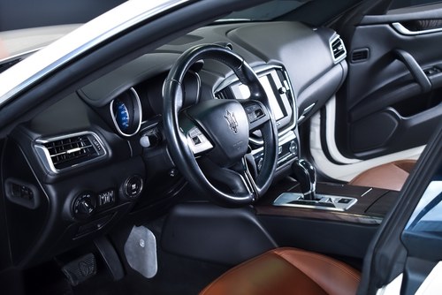 2015 Maserati Q4 Ghibli Sedan 3,0L V6 à venda (imagem 42 de 102)