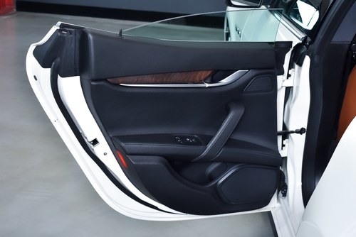 2015 Maserati Q4 Ghibli Sedan 3,0L V6 à venda (imagem 63 de 102)