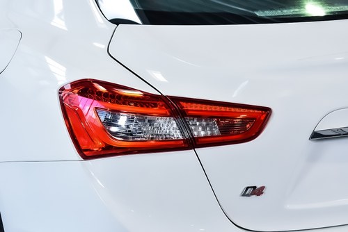 2015 Maserati Q4 Ghibli Sedan 3,0L V6 à venda (imagem 91 de 102)