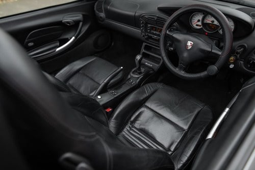 2001 Porsche 986 Boxster 3.2S Te koop (foto 23 van 113)