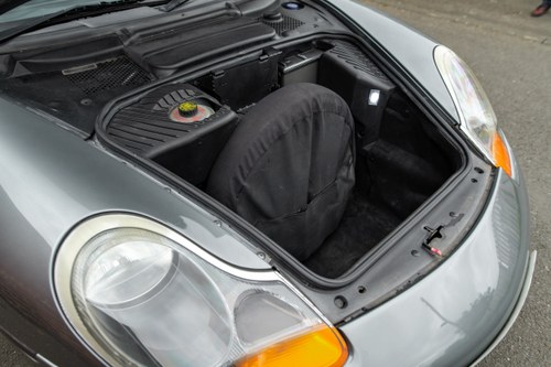 2001 Porsche 986 Boxster 3.2S Te koop (foto 61 van 113)