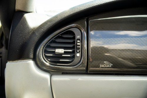 2005 Jaguar XKR "White Badge" In vendita (immagine 80 di 139)