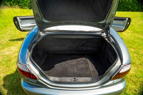 2005 Jaguar XKR "White Badge" In vendita (immagine 86 di 139)