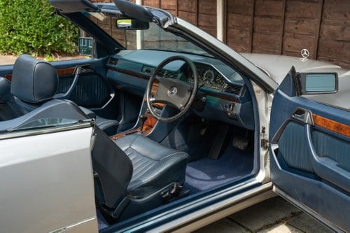 1993 Mercedes-Benz 320 CE Cabriolet A124 For Sale (picture 27 of 165)