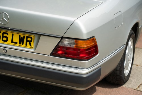 1993 Mercedes-Benz 320 CE Cabriolet A124 For Sale (picture 105 of 165)