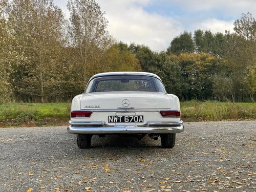 1963 Mercedes-Benz 220SE Coupe (W111) In vendita (immagine 10 di 134)